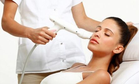 corso delle procedure di ringiovanimento laser