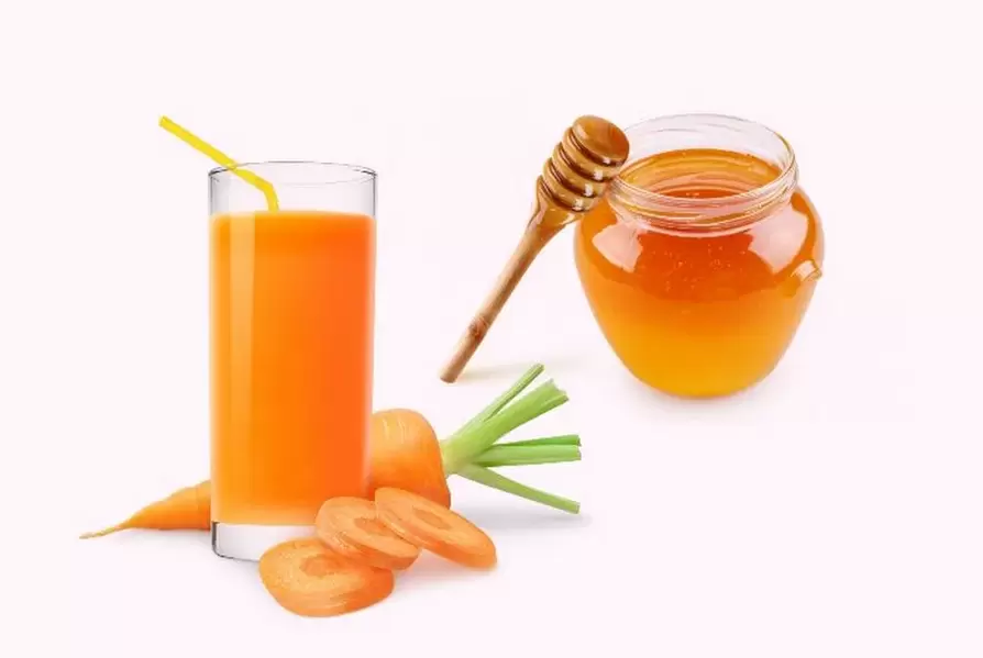 carote e miele per il ringiovanimento della pelle