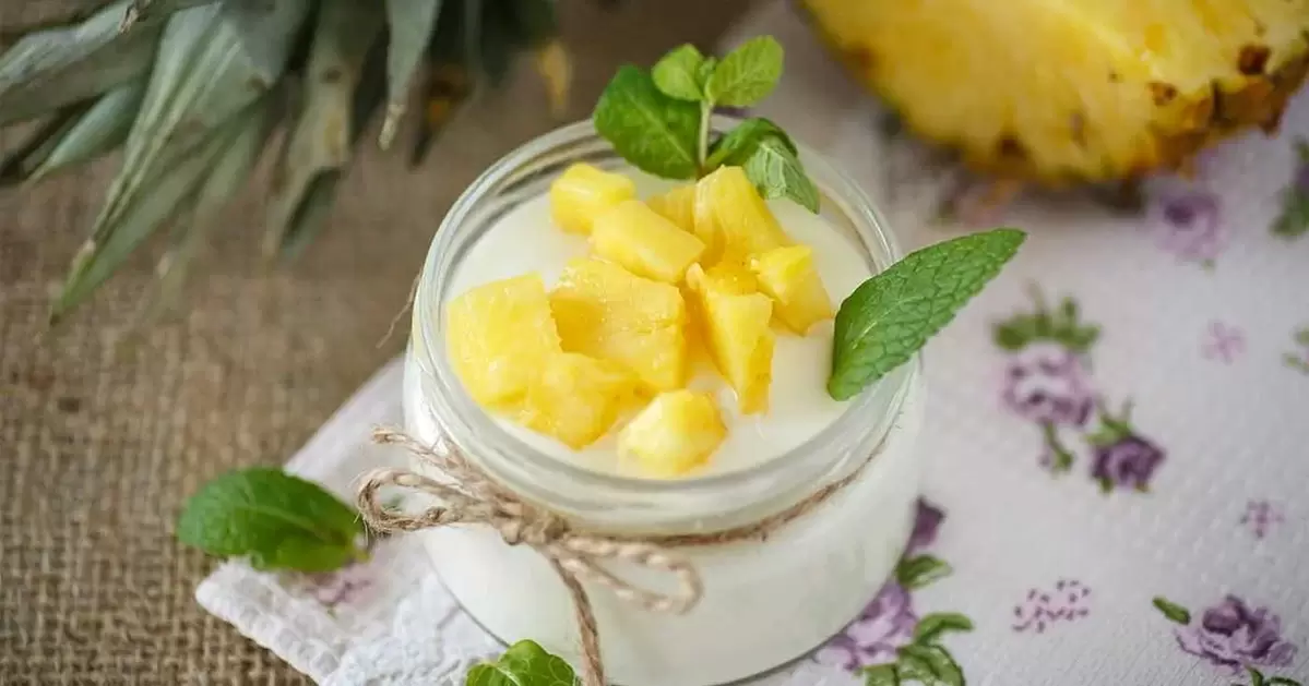 yogurt e ananas per il ringiovanimento della pelle